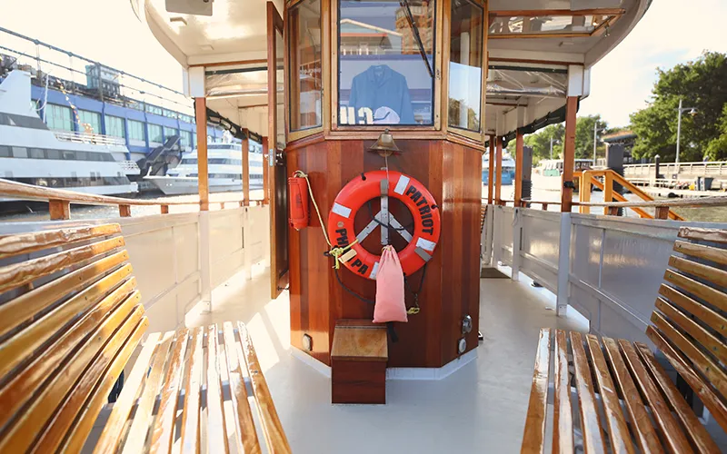Bow of yacht Patriot