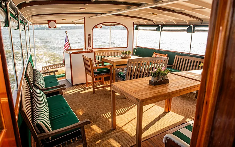 Yacht Full Moon back cabin